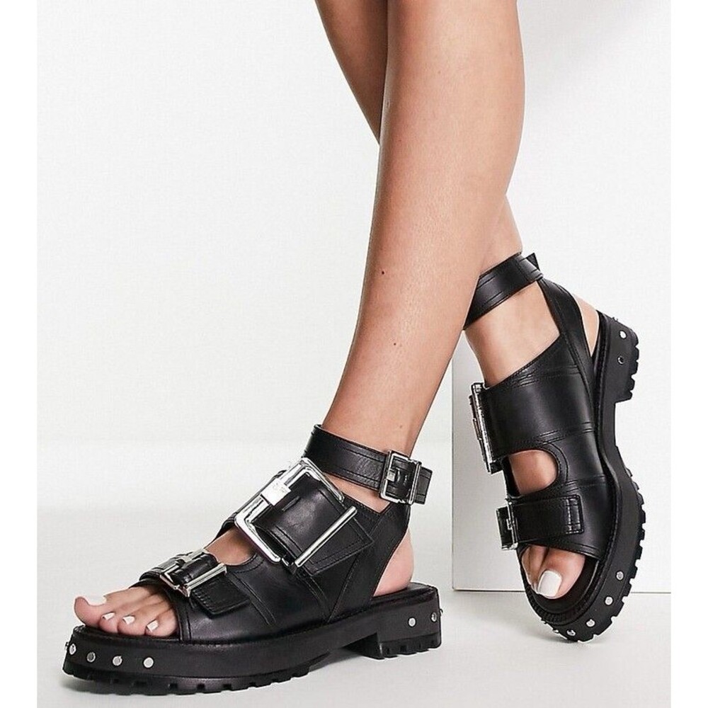 ASOS Design Wide Fit Finchley Leather Chunky Studded Flat Sandals w buckles Sz 8
